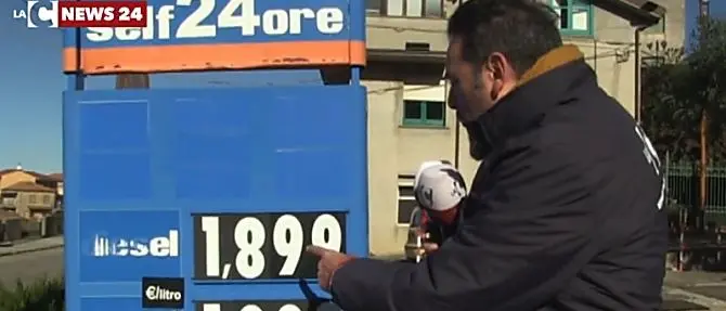 Prezzi choc per la benzina: a Dinami il carburante è solo per ricchi