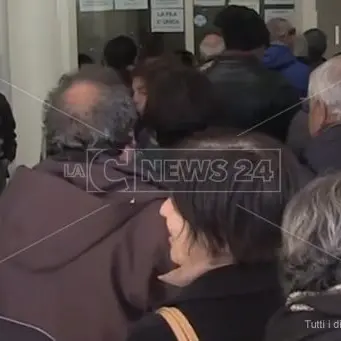 Vibo, caos all’Ufficio ticket: casse automatiche pronte ma inattive