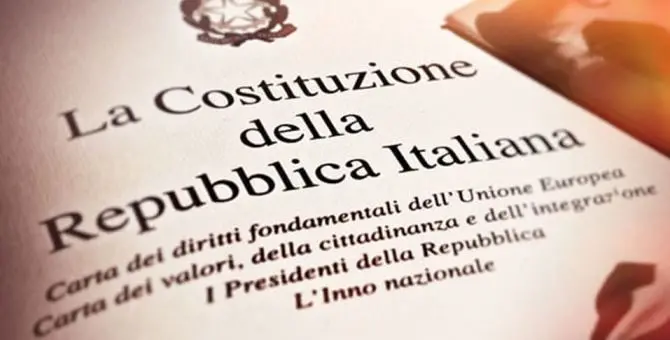 Trebisacce, la Costituzione in dono per ogni diciottenne