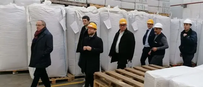 Il ministro per il Sud torna in Calabria e visita un'azienda di Rende