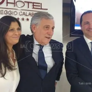 Tajani spinge Fi: «Vinciamo in Calabria con Jole e sfrattiamo il governo Conte»