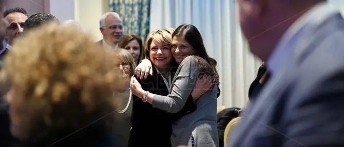 Santelli (con Mangialavori) per ora si prende Vibo, ressa alla convention