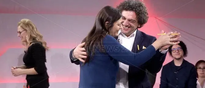 Santelli (Fi) e Aiello (M5s) ballano insieme a Perfidia: ecco la puntata