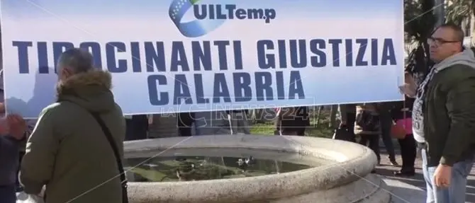 Protestano i tirocinanti della giustizia calabresi, mille posti di lavoro a rischio