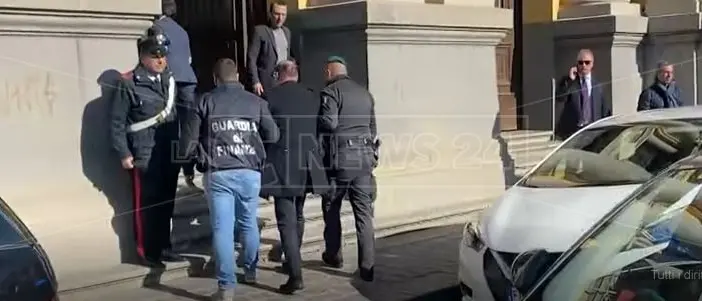 Magistrato arrestato, sesso con due avvocati per aiuti nei processi: le accuse a Petrini