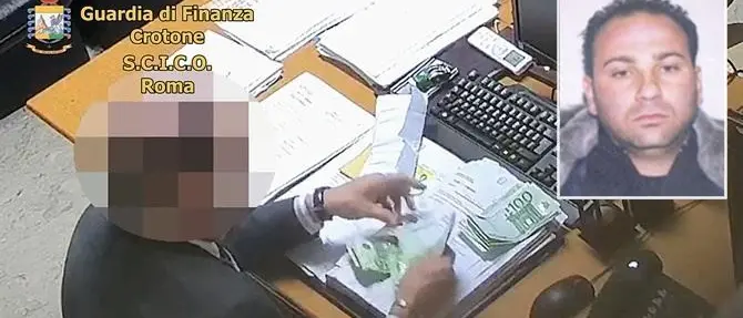 «Petrini massone deviato, pagai 70mila euro per uscire»: Mantella sul magistrato arrestato