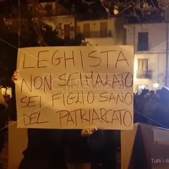 Salvini a Lamezia, proteste e tensione al comizio del leader della Lega
