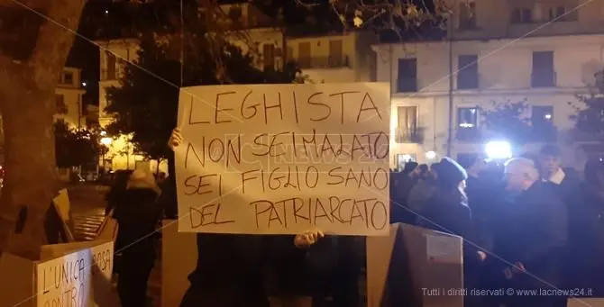 Salvini a Lamezia, proteste e tensione al comizio del leader della Lega