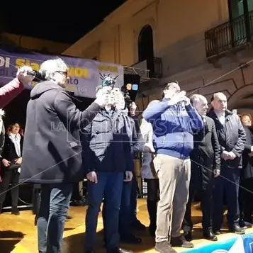 Ariecco Salvini, in Calabria tra contestatori e cacciatori di selfie