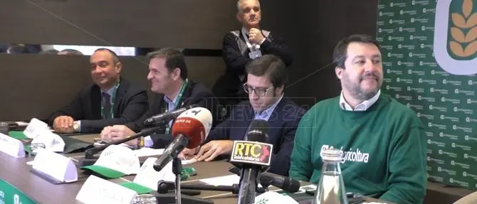 Da Catanzaro a Riace, il tour calabrese di Salvini: «Ripartiamo da lavoro e sanità»