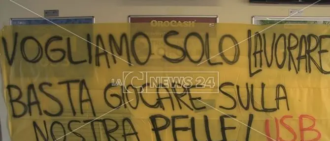 Sanità, licenziati i lavoratori del Cup a Cosenza: primi disagi per l'utenza