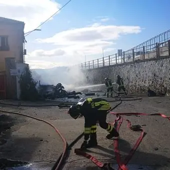 Furgone carico di bombole esplode a Catanzaro, un ferito grave