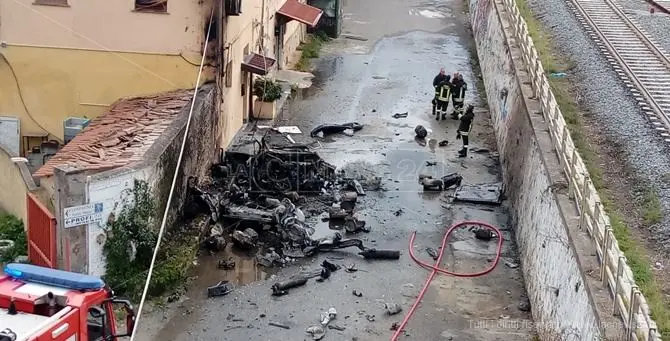 Furgone esploso a Catanzaro, conducente eroe guida il mezzo in fiamme per evitare tragedia