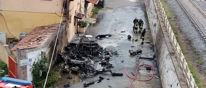 Furgone esploso a Catanzaro, conducente eroe guida il mezzo in fiamme per evitare tragedia
