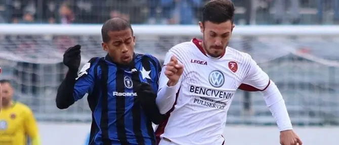 Reggina, vittoria all’ultimo respiro a Bisceglie: Denis decide nel recupero