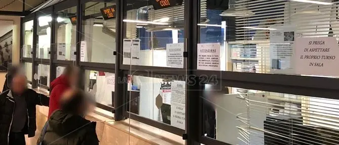 Caos a Cosenza, prenotazioni telefoniche sospese dall'Azienda ospedaliera