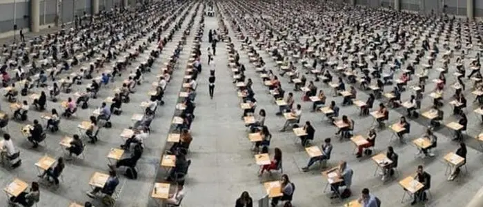 Sognando un posto da usciere al ministero. Il treno della speranza parla calabrese