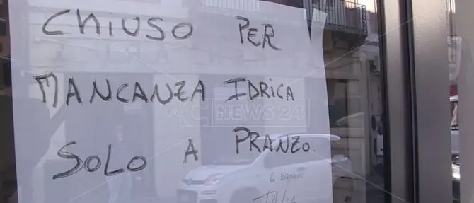 Crisi idrica a Vibo Valentia, pizzeria costretta a chiudere