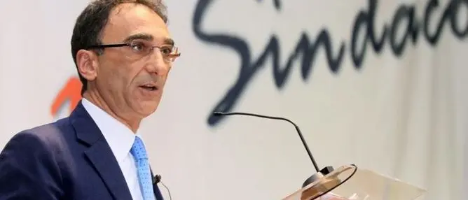 Dimissioni consiglieri Catanzaro, Abramo “vede” il bluff: «Formalizzatele»