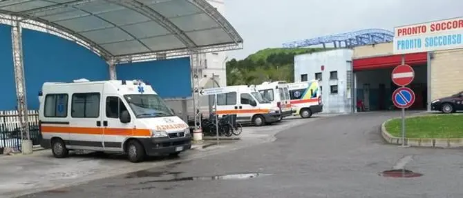 Medico aggredito a Crotone e salvato da un ambulante, condannato l'autore
