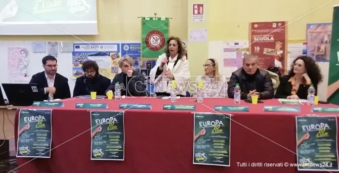 Palmi, Liceo Pizi: risorse, futuro e istituzioni in cattedra con LaC Europa