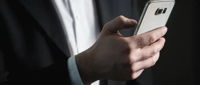 Lamezia, minacciò prete di diffondere un video hot: torna in libertà