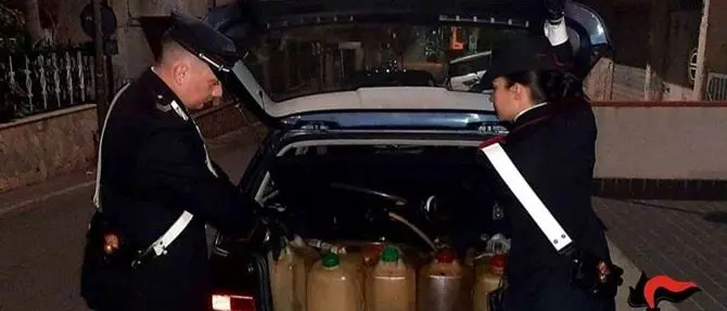 Sorpresi a rubare gasolio all’azienda per cui lavorano, due arresti nel Reggino