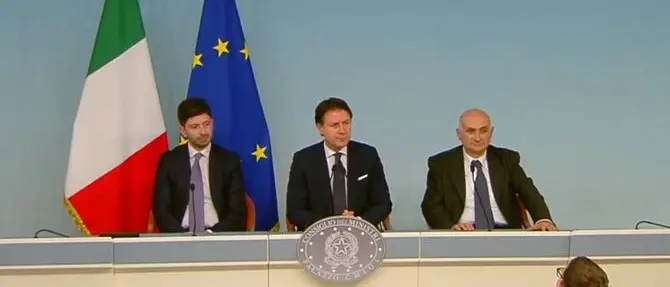 Coronavirus, Conte conferma: «Due casi in Italia». Sospesi i voli da e per la Cina