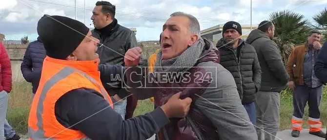 Catanzaro, manifestazione contro il degrado a viale Isonzo: rissa sfiorata
