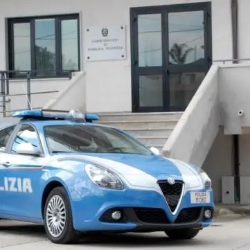 Bovalino, dipendente comunale getta rifiuti in una discarica abusiva: denunciato