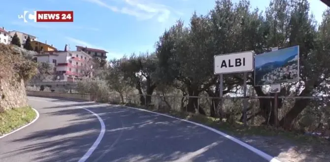 Terremoto ad Albi, gente in strada e scuole chiuse: «Abbiamo paura»