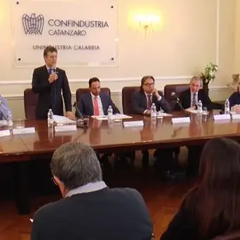 Emergenza sanità, l’allarme delle strutture private: «Calabresi umiliati»