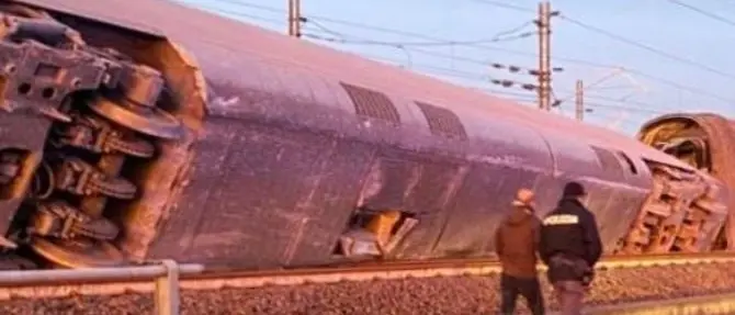 Treno deragliato, i sindacati annunciano due ore di sciopero