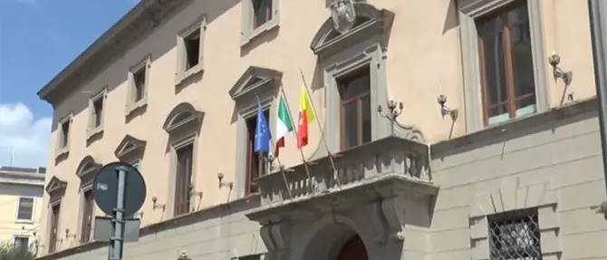 Catanzaro, Abramo ha la nuova giunta in tasca ma prende tempo