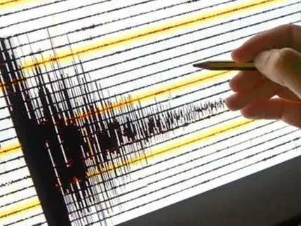 Terremoto, a Reggio scuole evacuate e allerta maremoto: la Protezione Civile invita a stare lontani dalle coste fino alle 17