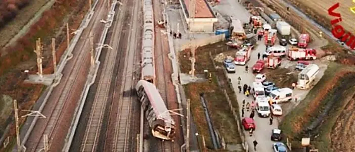 Treno frecciarossa deragliato a Lodi, indagati cinque operai intervenuti sul binario