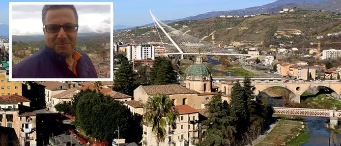 Cosenza, 50enne trovato morto in centro: forse investito da un'auto pirata