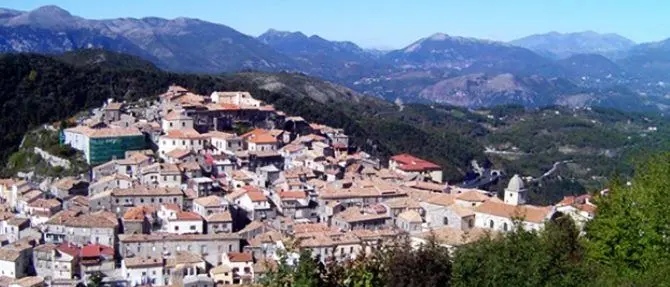 Turismo, archeologia e gastronomia: Laino Borgo alla Bit di Milano