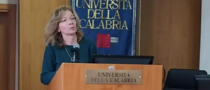 Unical, la scienziata Savaglio: «Gli uomini ci considerano inferiori»