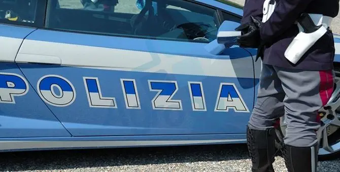 Reggio, senza patente e armato di coltello: arrestato 48enne