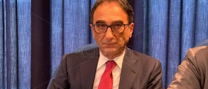 Gettonopoli a Catanzaro, Abramo: «Non ci dimettiamo per un'inchiesta»