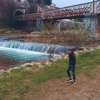 Girato a Cosenza il nuovo video del cantante Famao: «Dedicato a chi non c'è più»