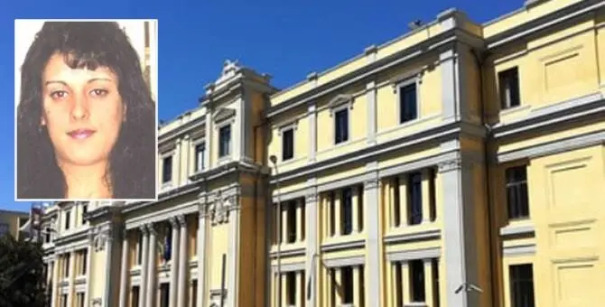Uccise e bruciò l'ex compagna, condannato a 16 anni di carcere