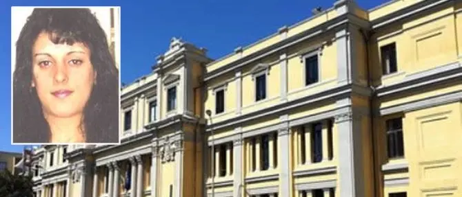 Uccise e bruciò l'ex compagna, condannato a 16 anni di carcere