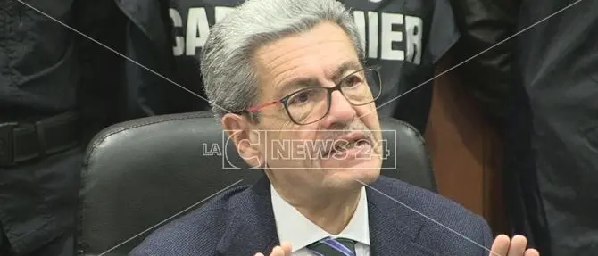 Rifiuti tossici nei fiumi calabresi: «Manca un registro tumori, effetti non valutabili»