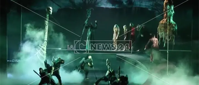 La Divina Commedia in musical incanta il Politeama, successo a Catanzaro