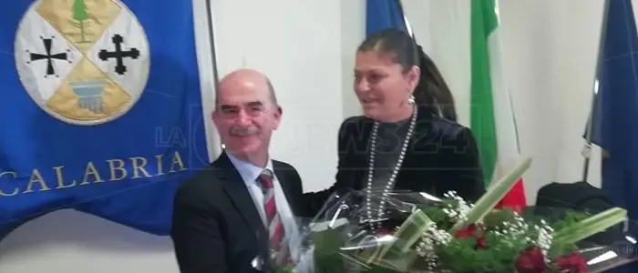 Jole Santelli si insedia alla Regione Calabria. «Si lavorerà tanto, non esisteranno orari»