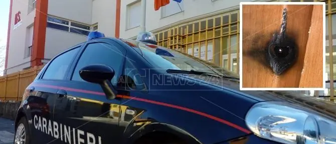 Vibo, telecamera nascosta nel bagno di una scuola: studentesse sotto shock