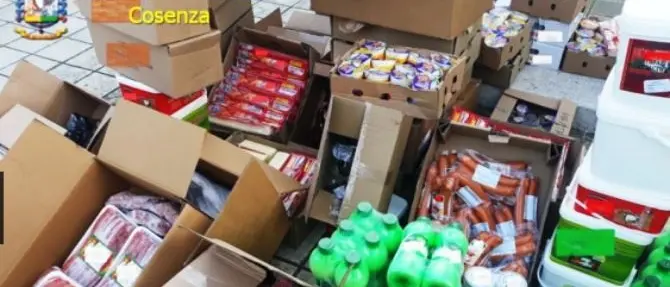 Sequestrati nel Cosentino 600 chili di prodotti in pessimo stato di conservazione