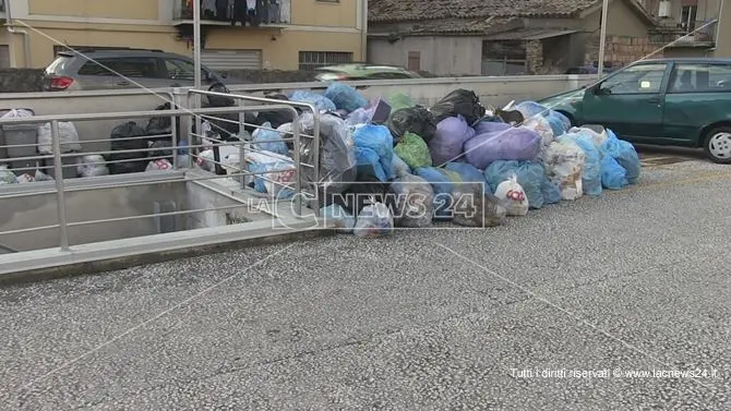 Emergenza rifiuti a Cosenza, ripresi i conferimenti verso l'impianto di Calabra Maceri